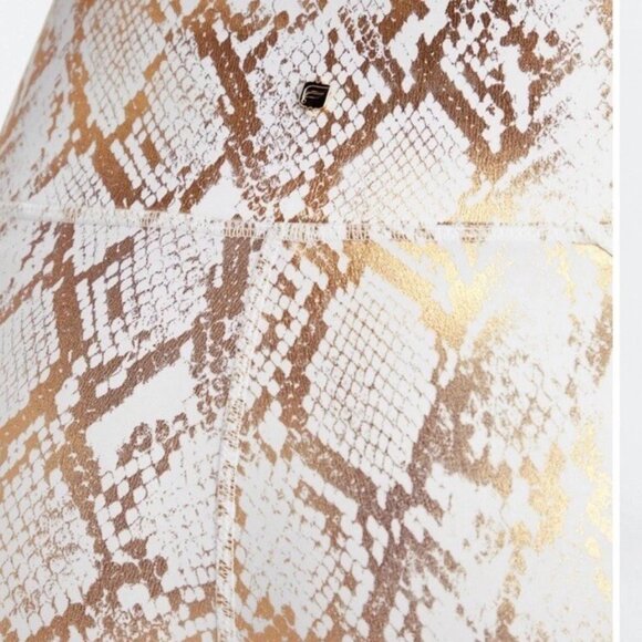 New Fabletics High-Waisted Foil Leggings Copper Foil Snake 7/8  (26" Inseam) - Picture 5 of 8